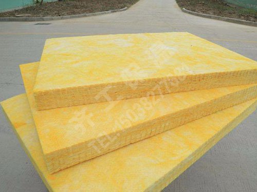 玻璃棉板背后有空氣層的區別